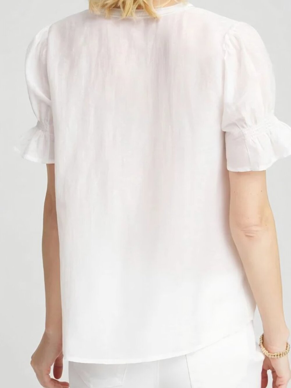 NWT Chico's Size 1/M White Babydoll Blouse Pleated Front Gathered Sleeve Sheer - Picture 4 of 12